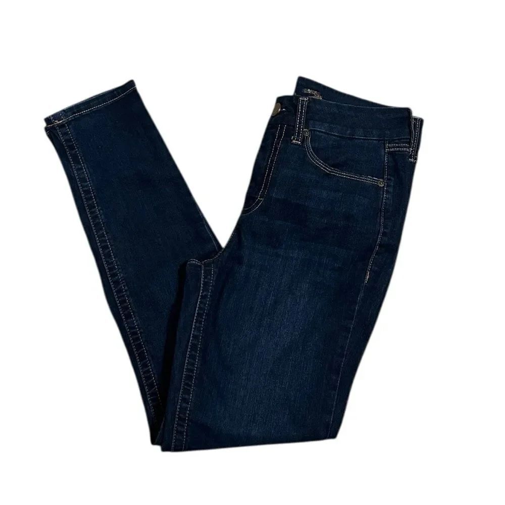 Seven7 Navy Blue Skinny Jeans (Size 8)